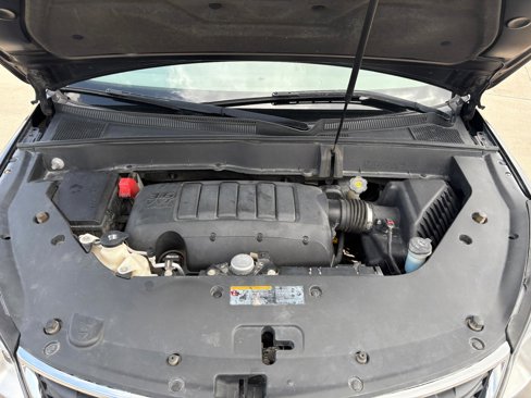 Used 2014 Chevrolet Traverse LS image 11