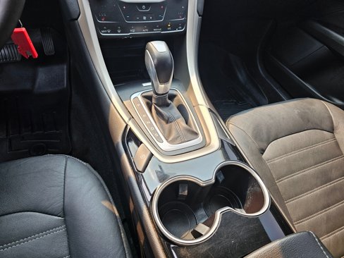 Used 2015 Ford Fusion SE w/ Equipment Group 202A image 22