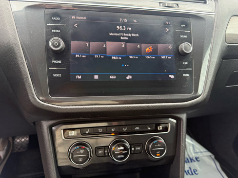 Used 2019 Volkswagen Tiguan SE w/ Panoramic Sunroof Package image 24