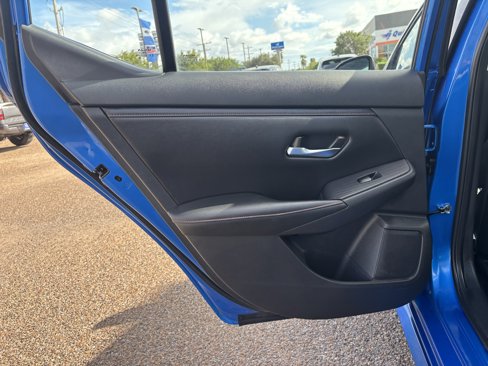Used 2023 Nissan Sentra SR w/ SR Premium Package image 12
