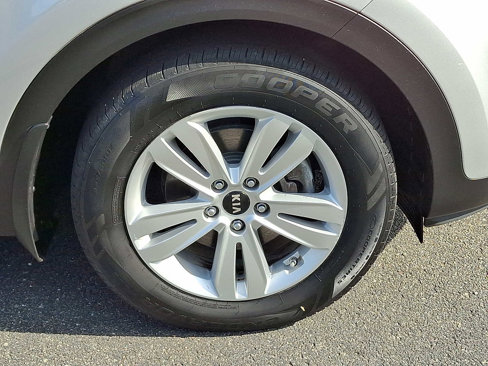 Used 2018 Kia Sportage LX image 9
