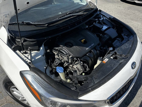 Used 2017 Kia Forte S w/ S Technology Package image 37