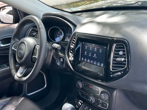Used 2021 Jeep Compass Latitude image 19