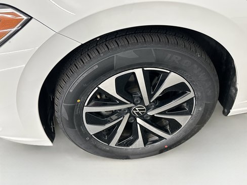 Used 2024 Volkswagen Jetta S image 11