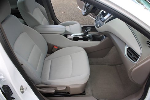 Used 2022 Chevrolet Malibu LT image 28