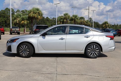 Used 2024 Nissan Altima 2.5 SV image 24