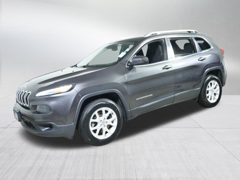 Used 2016 Jeep Cherokee Latitude w/ Cold Weather Group image 3