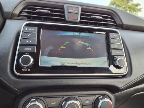 Used 2025 Nissan Versa S w/ Trunk Package image 4