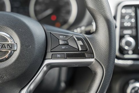 Used 2020 Nissan Kicks S image 27