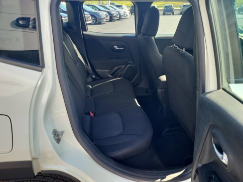 Used 2021 Jeep Renegade Sport image 13