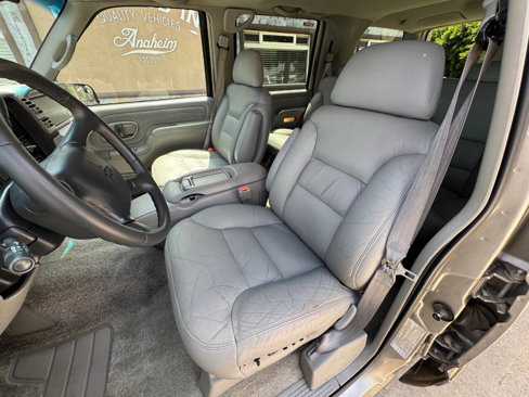 Used 1999 Chevrolet Tahoe 2WD w/ Comfort & Security Pkg image 12