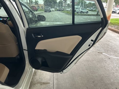 Used 2019 Toyota Prius L Eco image 29