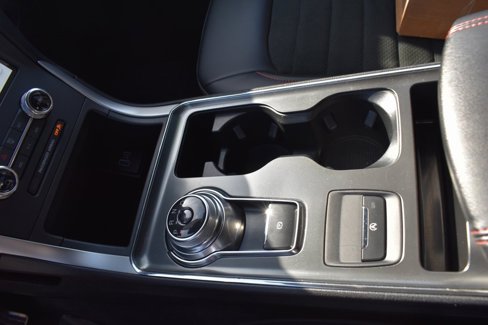 Used 2022 Ford Edge ST-Line image 17