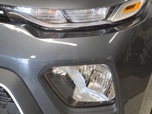 Used 2022 Kia Soul LX w/ Technology Package image 12