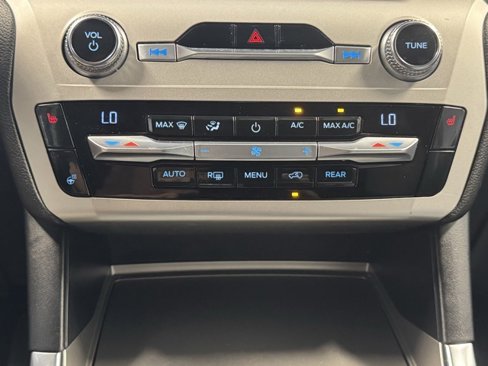 Used 2021 Ford Explorer XLT w/ XLT Sport Appearance Package image 26