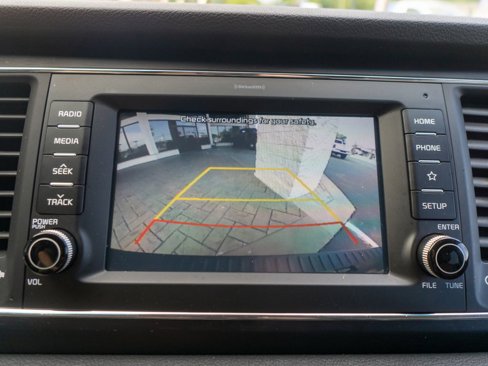 Used 2019 Kia Sedona EX image 22