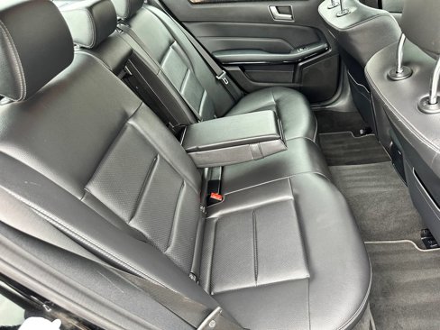 Used 2016 Mercedes-Benz E 350 4MATIC Sedan w/ Premium Package image 18