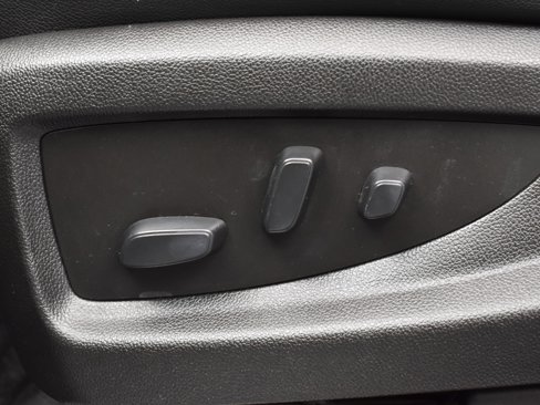 Used 2019 Chevrolet Tahoe LT image 9