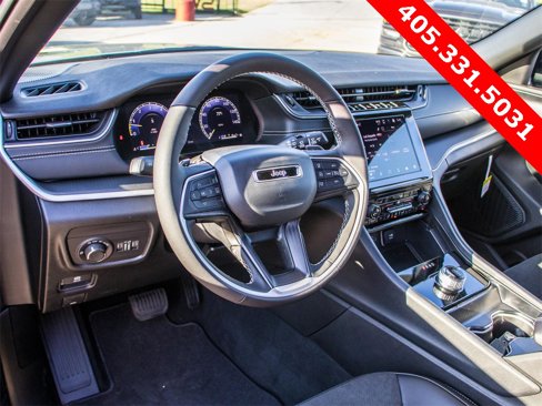 New 2025 Jeep Grand Cherokee L Altitude image 26