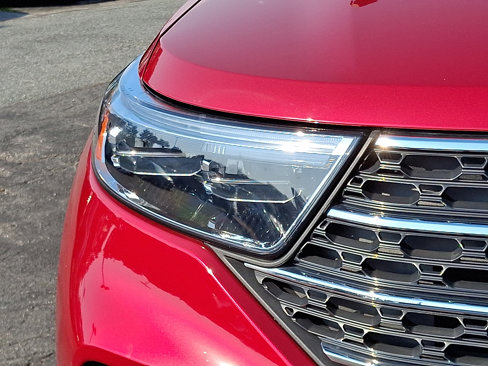 Certified 2022 Ford Explorer XLT image 9
