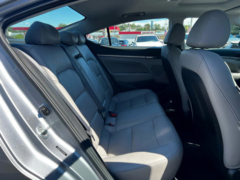 Used 2017 Hyundai Elantra Limited w/ Limited Ultimate Package 09 image 27
