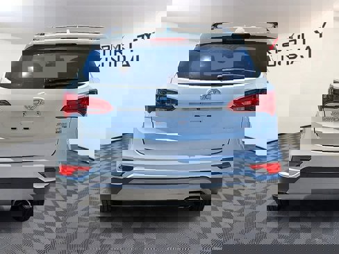Used 2017 Hyundai Santa Fe Sport image 5