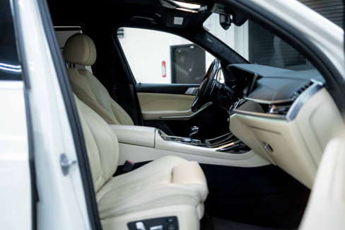 Used 2021 BMW X7 xDrive40i w/ Premium Package image 58