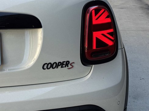 Used 2023 MINI Cooper S image 7
