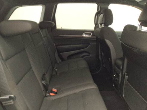 Used 2020 Jeep Grand Cherokee Laredo image 19