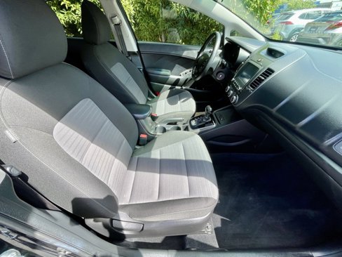 Used 2017 Kia Forte S image 9