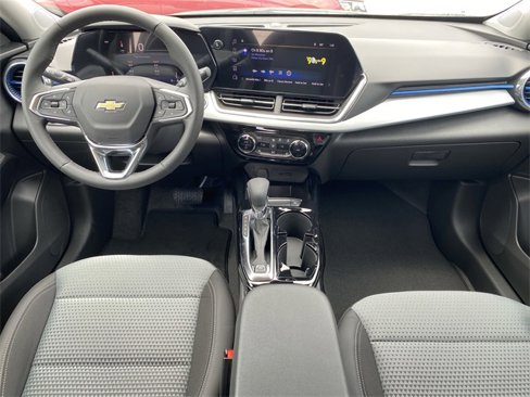 New 2025 Chevrolet Trax LT w/ Driver Confidence Package image 13