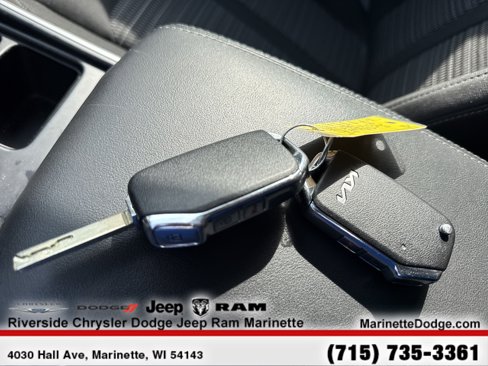 Used 2023 Kia Sorento LX image 27