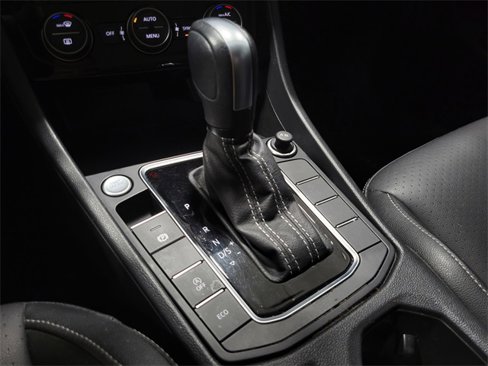 Used 2021 Volkswagen Jetta SE image 23