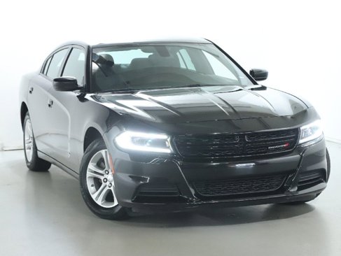 Used 2022 Dodge Charger SXT image 2