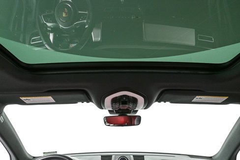 Certified 2021 Porsche Macan S image 20