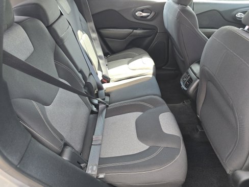Used 2015 Jeep Cherokee Sport w/ Sport Appearance Group image 7