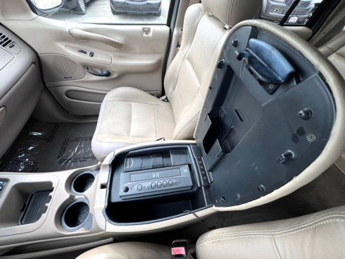 Used 2002 Ford Expedition Eddie Bauer image 57