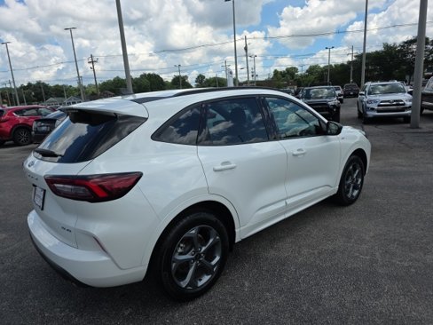 Used 2024 Ford Escape ST-Line image 4