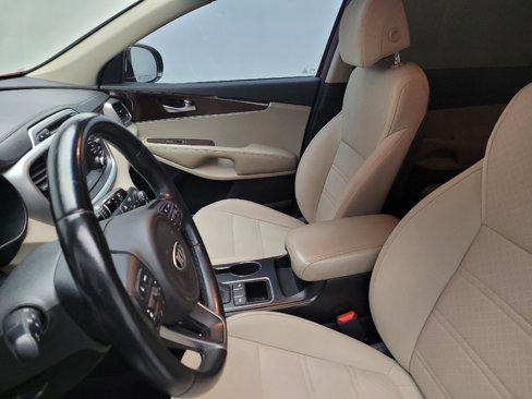 Used 2017 Kia Sorento LX w/ LX Convenience Package image 17