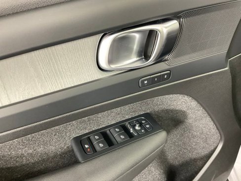 New 2026 Volvo XC40 B5 Plus w/ Protection Package Premier image 28
