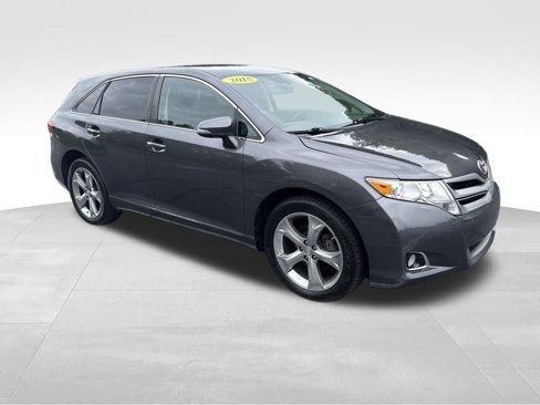 Used 2015 Toyota Venza XLE image 7