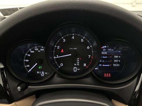 Used 2022 Porsche Macan image 27