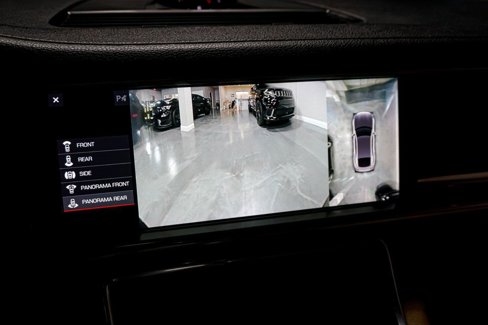 Used 2018 Porsche Panamera image 18