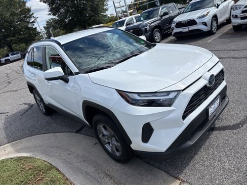 Used 2024 Toyota RAV4 LE image 5
