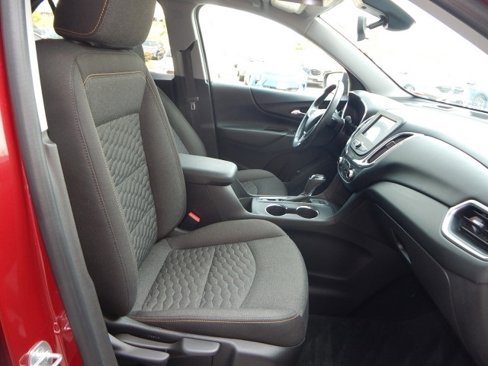 Used 2020 Chevrolet Equinox LT image 18