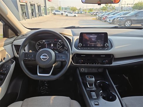 Used 2023 Nissan Rogue SV image 13