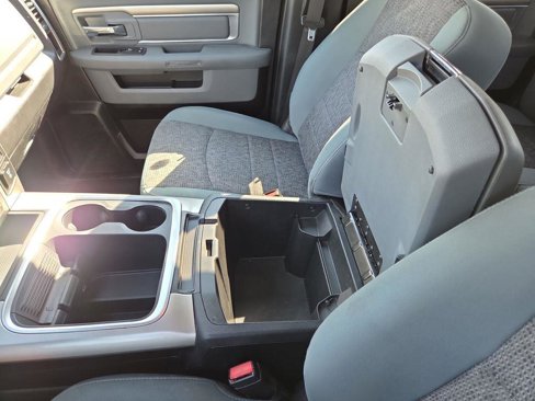 Used 2018 RAM 1500 Classic SLT image 21