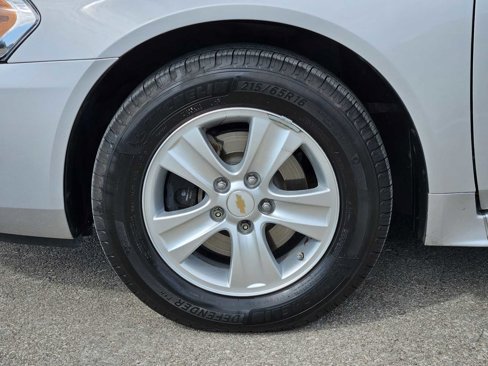 Used 2016 Chevrolet Impala Limited LS image 9