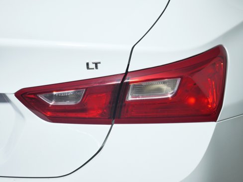 Used 2023 Chevrolet Malibu LT image 17
