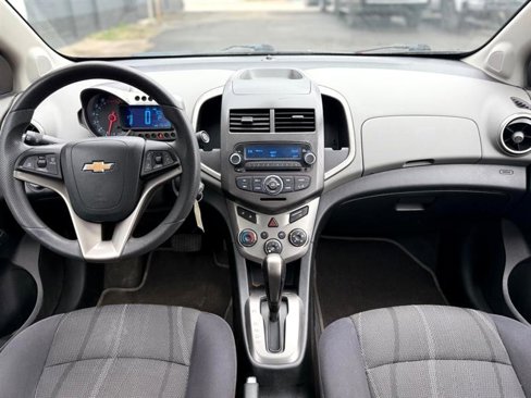 Used 2015 Chevrolet Sonic LT image 3
